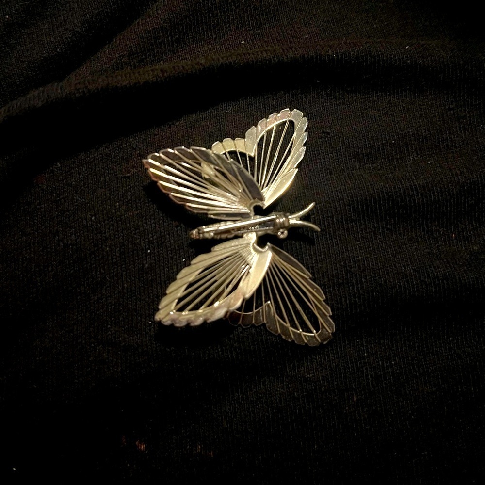 Butter fly pen